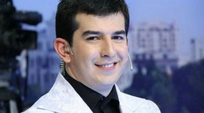 Məşhur aparıcının oğlu ilə FOTOSU