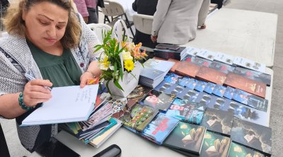 Şairə-publisist Raziyə Kamilqızının yeni kitabları təqdim olundu &ndash; FOTO