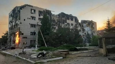 Ukrayna Luqanskda kolleci dronla vurdu: Ölənlər var &ndash; FOTO/VİDEO
