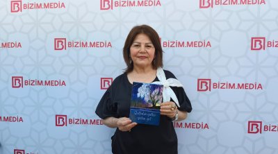 Övlad həsrətini kitaba köçürən Aləmzar Xudiyeva oxucularla görüşdü