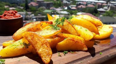 Bakıda restoran kartofu qızartdığı yağın pulunu da hesaba yazdı - FOTO