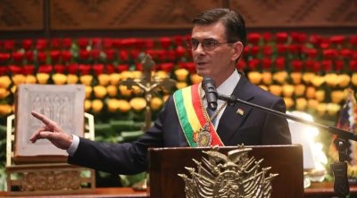 Boliviya Prezidenti öz maaşını iki dəfə AZALTDI