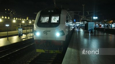 Bakıdan çıxan sərnişin qatarı Tbilisiyə çatdı &ndash; FOTO