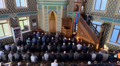 Qubada Qurban namazı qılınır - FOTO