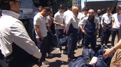 DÇ öncəsi qalmaqallı qarşılama - Futbolçular cinayətkar kimi yoxlanıldı &ndash; Video