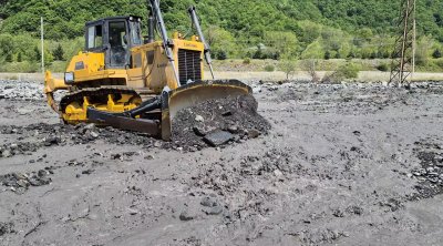 Leysan yağışları Qəbələnin Laza kəndinə gedən yolu yararsız hala saldı &ndash; FOTO/VİDEO