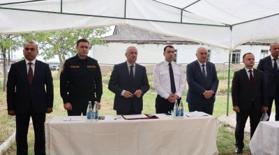 Sakinlər torpaq sahələri ilə bağlı Qusarın icra başçısından kömək istədilər - FOTO
