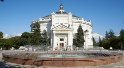 Ukrayna Sevastopolun əsas tarixi simvollarından birini məhv etdi – FOTO