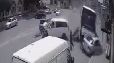 Bakıda yeddi avtomobilin toqquşduğu qəzanın ANBAAN VİDEOSU