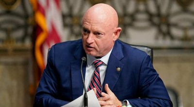 Amerikalı senator: "Tramp administrasiyasından heç kim Ukraynaya getməyib" - VİDEO
