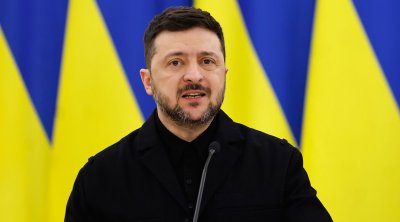 Zelenski məhrum edildiyi ordeni poçtla geri qaytardı - FOTO