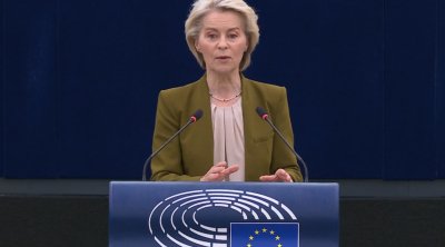 Ursula fon der Lyayen Azərbaycana gəlir