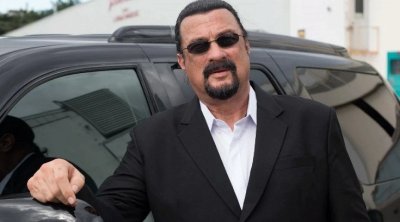 Stiven Siqal Rusiyadakı lüks malikanəsini sata bilmir - FOTO