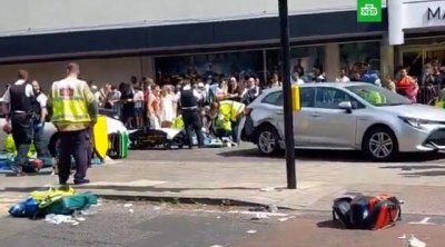 Londonda Somalidən olan miqrant avtomobili piyadaların üzərinə sürdü: 5 yaralı var - VİDEO