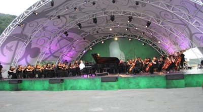 Qəbələ Beynəlxalq Musiqi Festivalı başlayır - FOTO