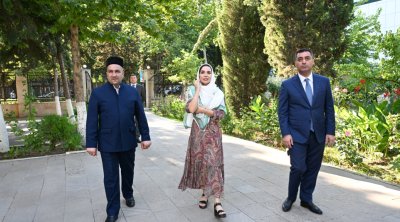 Leyla Əliyeva Yevlaxda Cümə məscidini ziyarət etdi &ndash; FOTO