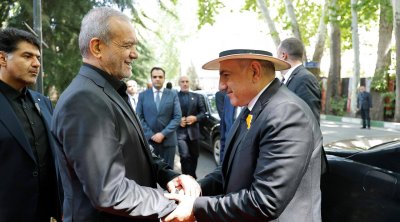 Pezeşkian Paşinyanla GÖRÜŞDÜ