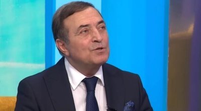 Mənsum İbrahimov: "Qızım bütün nəsli formada saxlayır"