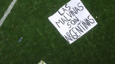Argentina yığması İngiltərə üzərindəki qələbəni təxribatçı bannerlə qeyd etdi &ndash; FOTO