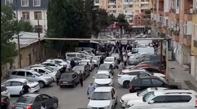 Xırdalan vağzalının ətrafında xaotik vəziyyət - VİDEO