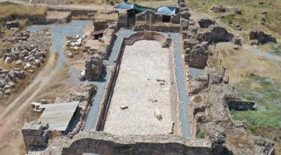 Türkiyədə 2 min illik "olimpiya" hovuzu tapıldı &ndash; FOTO