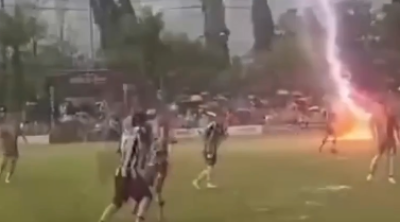 Futbol turnirində ildırım faciəsi: 1 ölü, 9 yaralı var &ndash; ANBAAN VİDEO