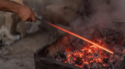 Soyuq çaya və yeməyə görə şişi qızdırıb arvadına "dağ basdı" - Yardımlıda DƏHŞƏT