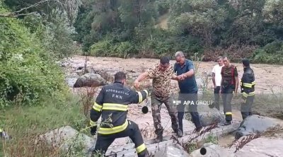 Tovuzda çayda köməksiz qalan 2 nəfər xilas edildi - FOTO