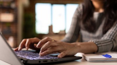 Ən çox iş yeri dəyişən peşə sahibləri bəlli oldu &ndash; SİYAHI