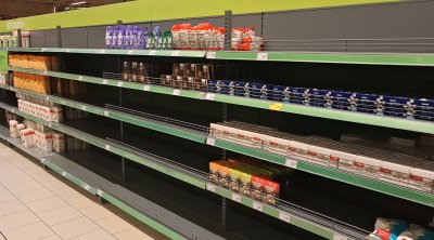 Ukraynada ƏRZAQ QITLIĞI &ndash; Əhali arasında ajiotaj başladı &ndash; FOTO/VİDEO