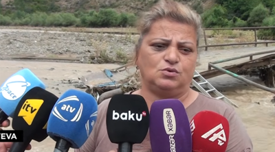&ldquo;Az qaldı uşağımı sel apara, niyə kömək etmirlər?&rdquo;- VİDEO