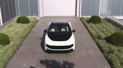 Ferrari-nin ilk elektromobili hərracda 40 milyon dollara satıldı - VİDEO