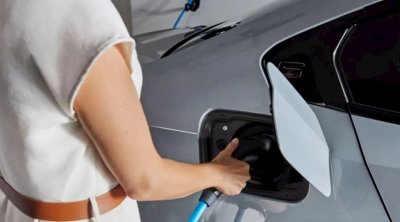 Elektrikli avtomobillərin daha bir mənfi cəhəti üzə çıxdı &mdash; Açıqlama