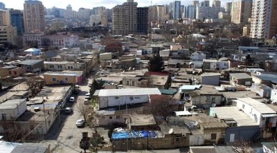 Tikinti şirkəti həqiqətən evləri qəzalı vəziyyətə salıb? - VİDEO