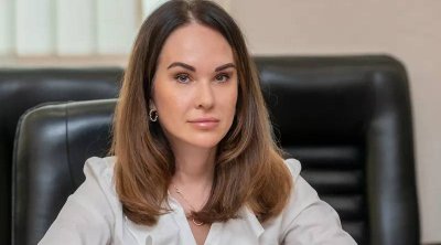 Zelenski evində axtarış aparılan İrina Mudranı vəzifəsindən AZAD ETDİ