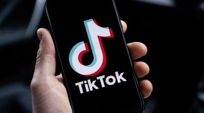 Tiktokda söyüş söyən tələbə qız SAXLANILDI