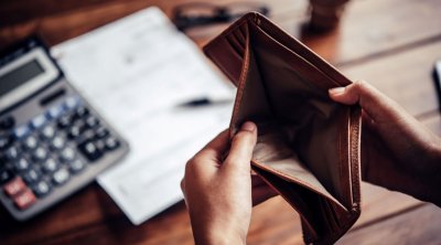 Azərbaycanlılar niyə getdikcə daha çox borclanır? - İqtisadçıdan XƏBƏRDARLIQ