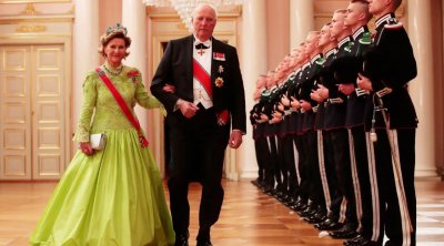 Qalmaqallar fonunda yeni Norveç kralı taxta çıxdı - FOTO