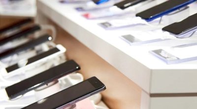 İlin ən yaxşı telefonu seçildi&mdash; iPhone və Samsung deyil...