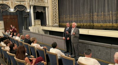 Bir əsrdən çoxdur SƏHNƏDƏ - Musiqili Teatr yeni mövsümə &ldquo;Arşın mal alan&rdquo;la başlayır &ndash; FOTO