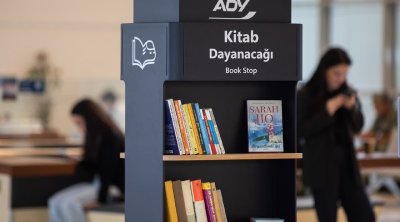 Sumqayıt Dəmiryol Vağzalında da &ldquo;Kitab Dayanacağı&rdquo; istifadəyə verildi &ndash; FOTO