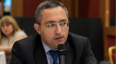 Rəşad Həsənov maliyyə nazirinin müşaviri təyin olundu