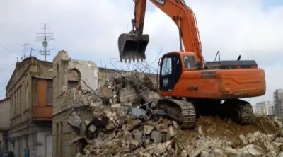 "Sovetski"də söküntü yerindən meyit tapıldı