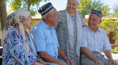 Özbəkistanda pensiya yaşı ARTIRILIR