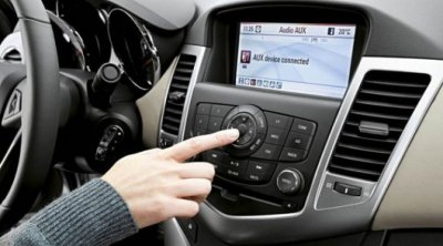 Şirvanda yüksək səslə mahnıya qulaq asan sürücü HƏBS EDİLDİ