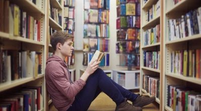 Sinqapurda kitab oxuyanlara PUL veriləcək