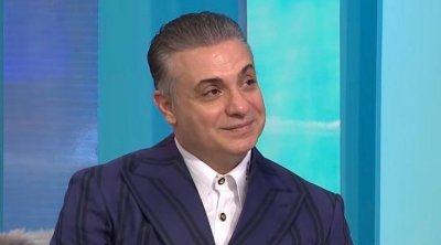 Qızının xaricdə oxumasına icazə vermədi &ndash;Video
