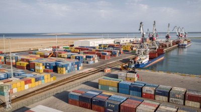 Bakı Limanında yük aşırılması 5,5 milyon tonu keçdi