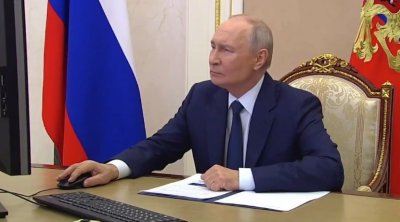 Putin Dumaya seçkidə onlayn formatda səs verdi &ndash; VİDEO