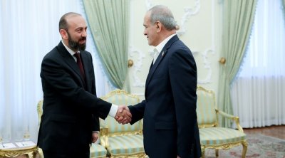 Pezeşkian Mirzoyanla TRIPP layihəsini müzakirə etdi